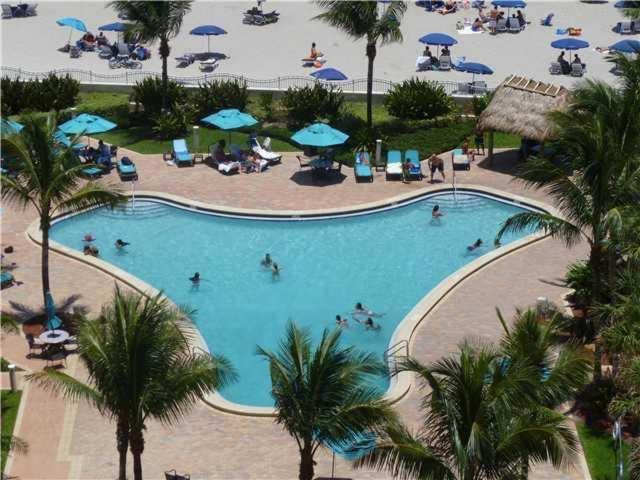 Tides On Hollywood Beach Bagian luar foto